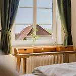 Ferienbauernhof Liesenberg Obstwiesenhaus Birnenbaum Fehmarn