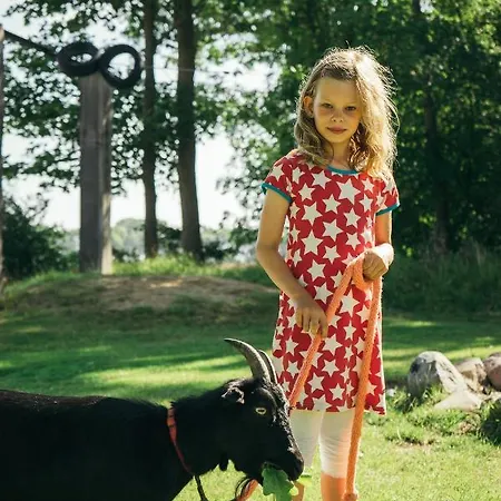 Ferienbauernhof Liesenberg Obstwiesenhaus Birnenbaum * Fehmarn