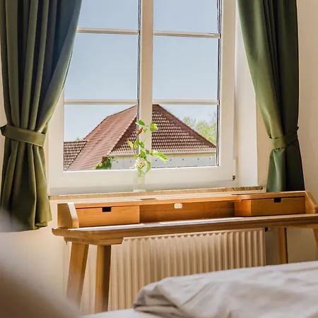 Ferienbauernhof Liesenberg Obstwiesenhaus Birnenbaum Fehmarn